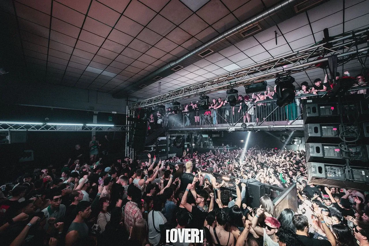 Notte techno nella fabbrica dell'Audiodrome